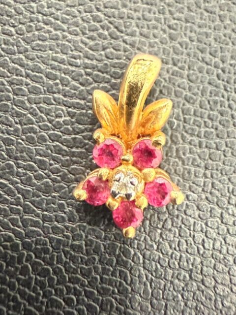 ネックレストップ 金 ルビー アクセサリー