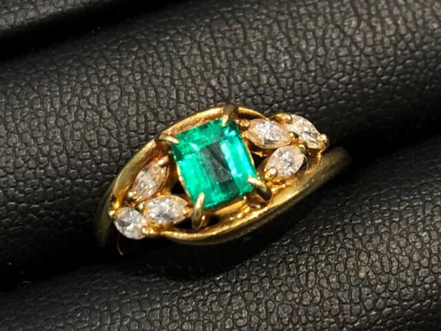 K18 　　エメラルド石付リング