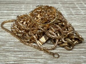 富士市今泉で【金 買取/富士市】金の高価買取なら買取おりづる マックスバリュエクスプレス富士今泉店へ