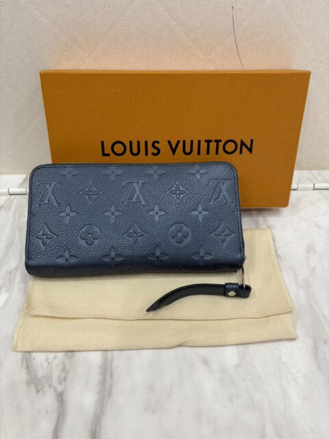 LV モノグラムアンプラント ジッピーウォレット