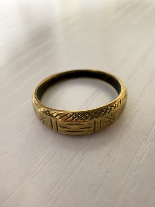 横浜市泉区和泉中央で【金 買取 泉区和泉中央】貴金属の買取なら買取おりづるロピアいずみ中央店へ!