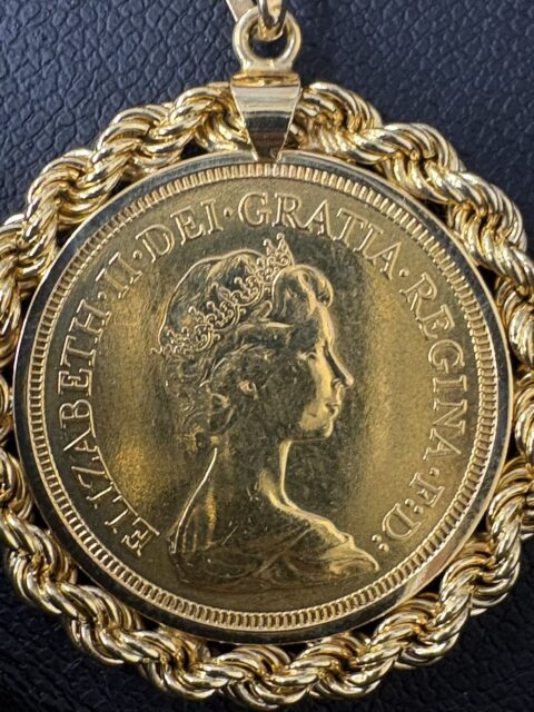 金 K22 ソブリン金貨 枠K18 エリザベス女王 ネックレストップ