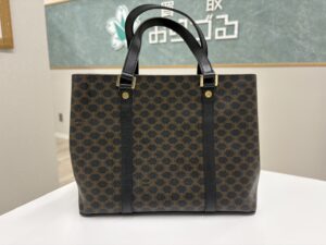 横浜市泉区上飯田で【ブランドバッグ 買取 泉区上飯田】ブランドバッグの買取なら買取おりづるロピアいずみ中央店へ!