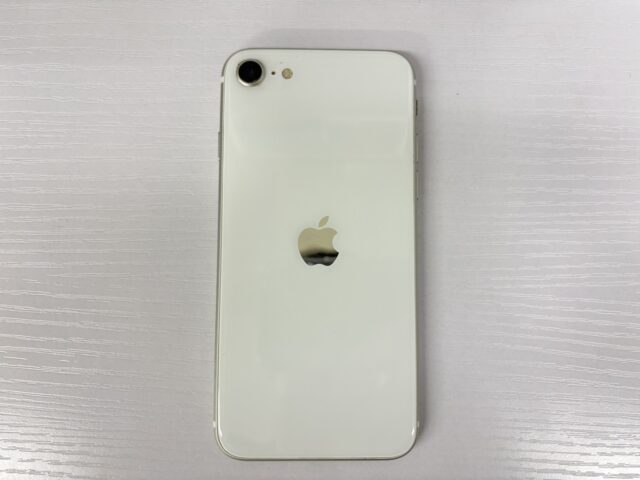 iPhoneSE ホワイト 128GB バッテリー最大88％ 第2世代