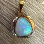 アクセサリー 金アクセサリー ネックレストップ 宝石 天然オパール