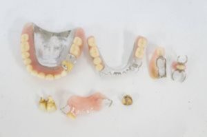 富士市今泉で【金歯買取/富士市】金歯の高価買取なら買取おりづる マックスバリュエクスプレス富士今泉店へ