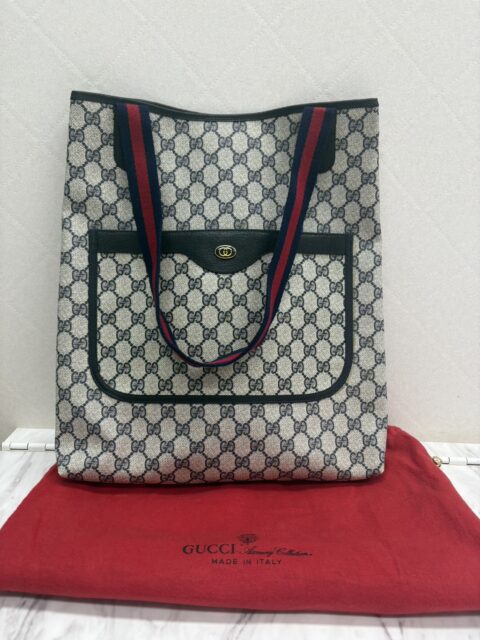 GUCCI　GGスプリームトートバック
