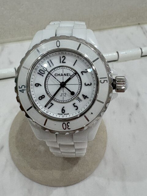 シャネル（CHANEL)　J12　クォーツ時計