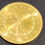 天皇陛下御在位60年記念 10万円金貨