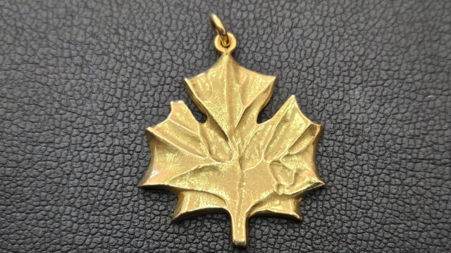 金 純金 18金 貴金属 リング ネックレストップ