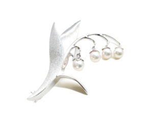 タサキのブローチ