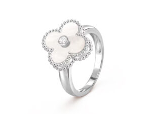 ヴァンクリーフのアルハンブラ マザーオブパールリング