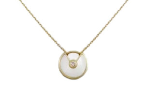 カルティエ のアミュレット エクストラスモール マザーオブパールネックレス