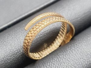 東京都世田谷区成城で【金・貴金属】金アクセサリーの高価買取なら買取おりづる成城学園前店へ