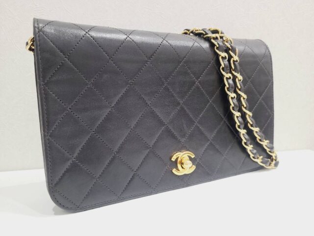 シャネル マトラッセ フルフラップ チェーンショルダーバッグ