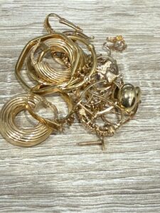 富士市今泉で【金 買取/富士市】金の高価買取なら買取おりづる マックスバリュエクスプレス富士今泉店へ