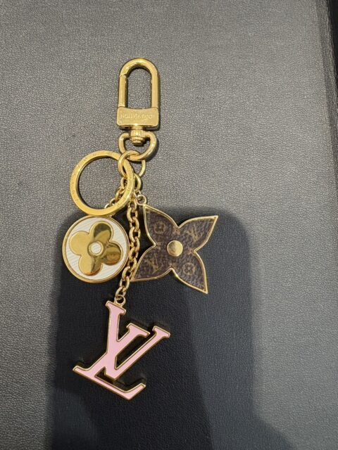 LV　スプリングストリート　キーホルダー