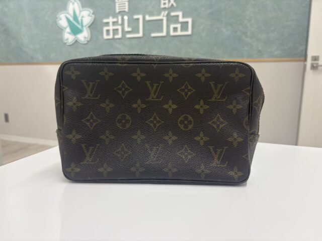 LV モノグラム トゥルース・トワレット23 ポーチ M47524