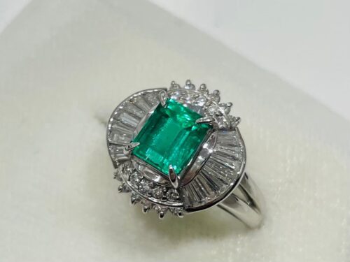 藤枝で【エメラルド/藤枝市】エメラルド売るなら買取おりづるにお任せください!