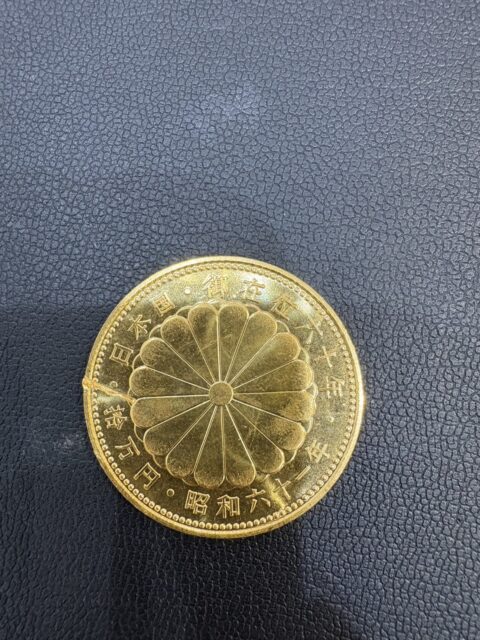 天皇陛下御在位60年記念 10万円金貨