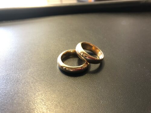 横浜市泉区で『貴金属 金』の買取なら買取おりづるロピアいずみ中央店にお任せください！