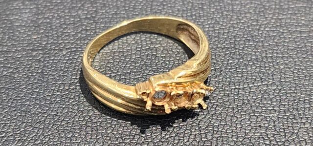 石の取れた指輪/リング　18金/K18