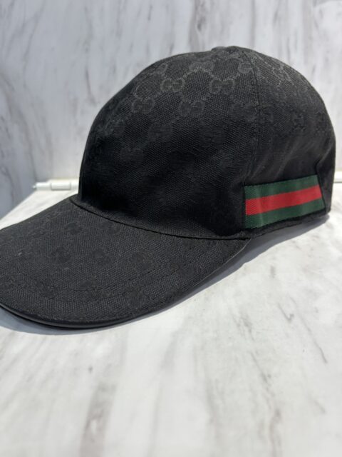 GUCCI　キャップ　BLK/GG柄