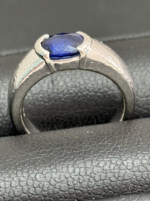 藤枝市で【プラチナ・金・インゴット、貴金属、アクセサリー】の買取なら買取おりづる藤枝駅前店にお任せください！