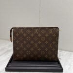 LV ルイヴィトン モノグラム M46037 ポッシュ・トワレ NM