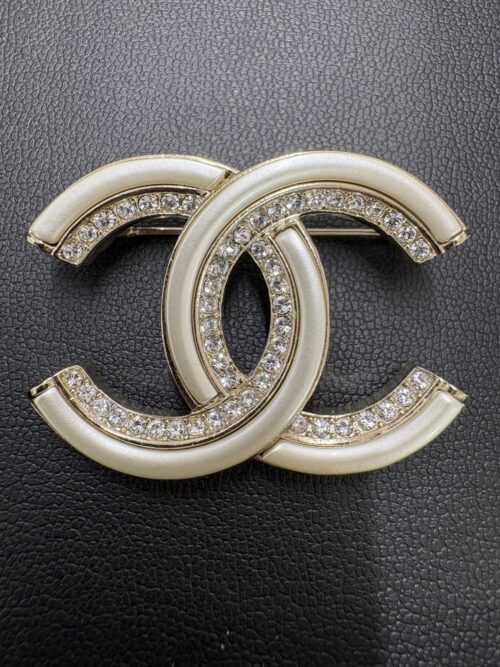 横浜市泉区で【シャネル 買取 泉区】ブランド品の買取なら買取おりづるロピアいずみ中央店へ!