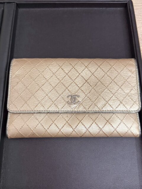 CHANEL シャネル ビコローレ マトラッセ 三つ折り財布