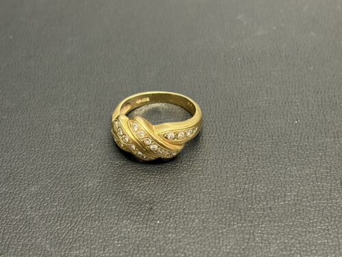 横浜市南区弘明寺で『金・貴金属』の買取なら買取おりづる横浜弘明寺店にお任せを！