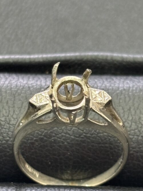 藤枝市で【金・インゴット・プラチナ・貴金属・アクセサリー】の買取なら買取おりづる藤枝駅前店にお任せください！