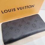 LV モノグラム ジッピーウォレット ホリゾンタル M28048