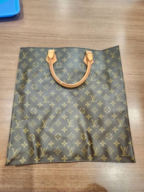 横浜市港北区で【ルイヴィトン(LOUIS VUITTON)買取】ブランドバッグの買取!バッグをお売りになるなら買取おりづる横浜センター北店へ!