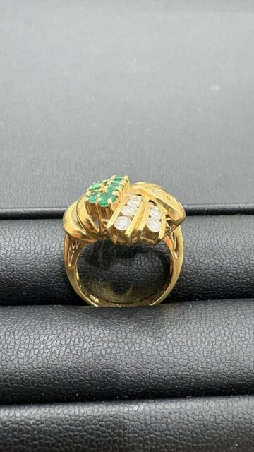 貴金属 18金 指輪 K18 リング E0.62ct MD0.36ct付き