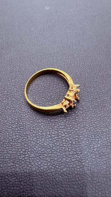 貴金属 18金 指輪 K18 石の取れたリング