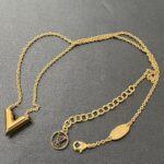 LV エッセンシャルVネックレス M61083