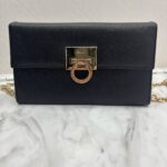 FERRAGAMO フェラガモ　ガンチーニ　ショルダーバッグ