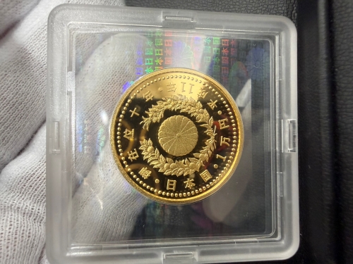 天皇御在位1万円金貨　平成11年　金　貴金属　K24　金メダル　記念硬貨